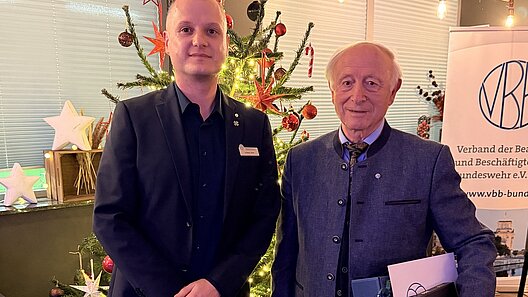 v.l.: Vorsitzender Andreas Stolte, Herr Maurer