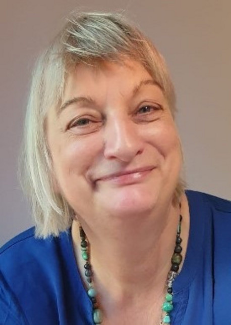 Dr. Christine Hoidis-Fehler