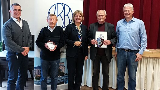 Ehrung für 50-jährige Mitgliedschaft: links Herr Franz Kastl und rechts Herr Erwin Ertl